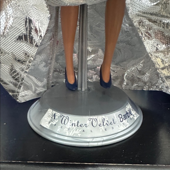 Avon Exclusive Barbie Winter Velvet “First in a Series” Special Edition Doll - Picture 3 of 13